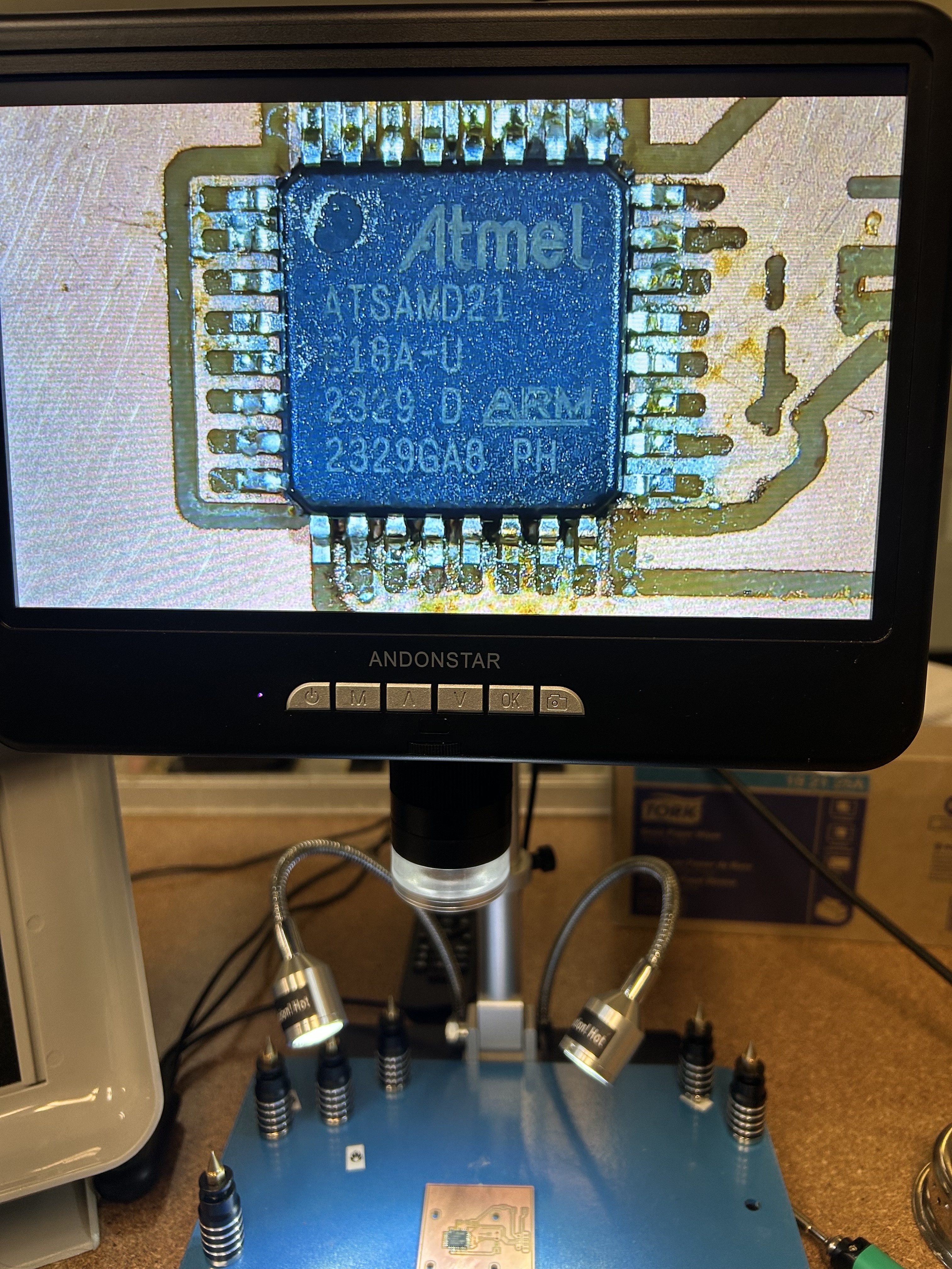 Soldering SAMD21 Microcontroller